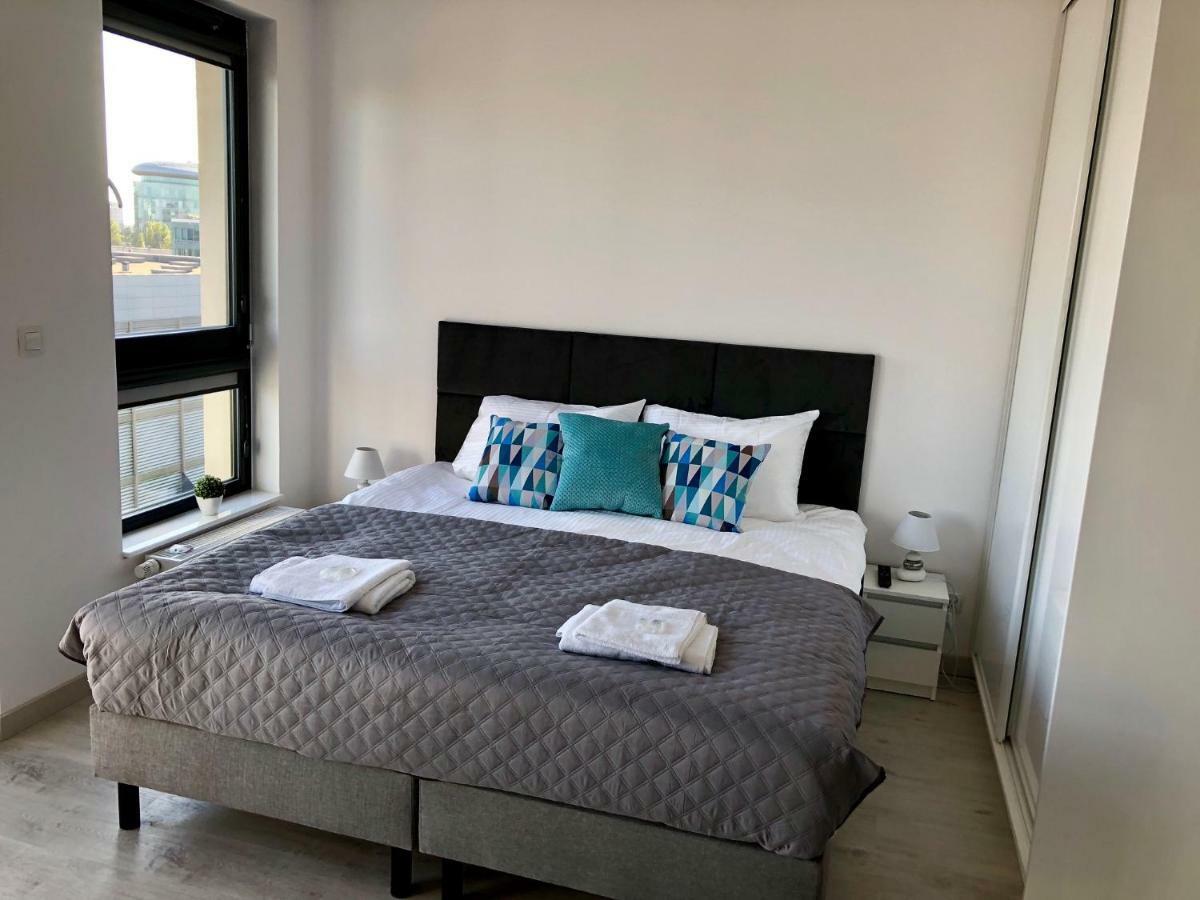 Living Point Residence Варшава Экстерьер фото