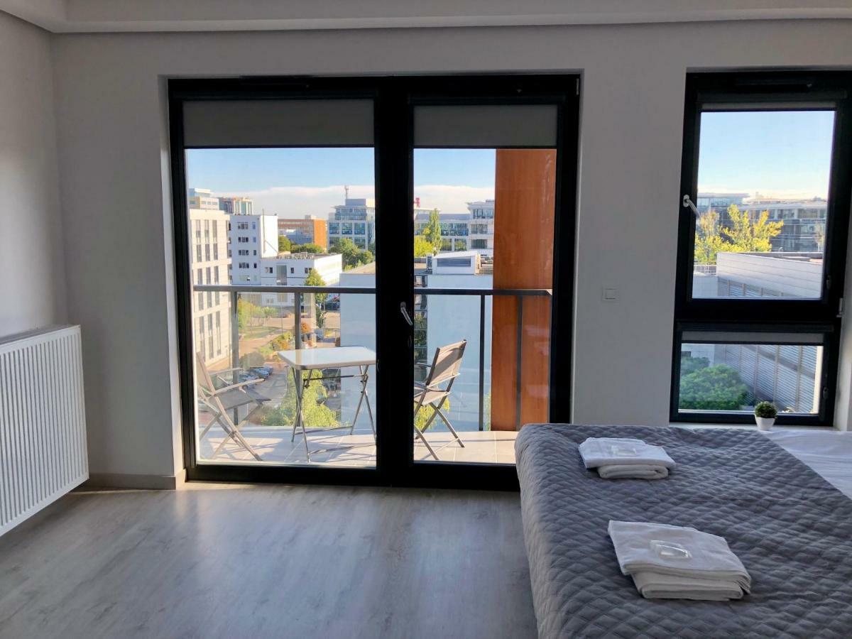 Living Point Residence Варшава Экстерьер фото