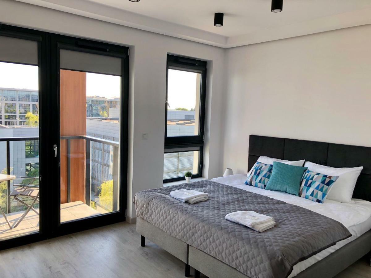 Living Point Residence Варшава Экстерьер фото